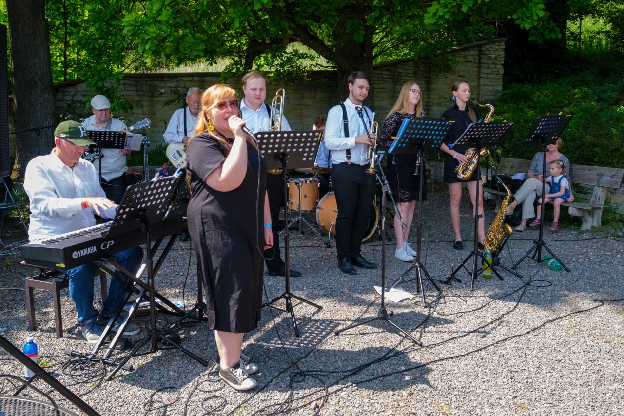 Vystoupení žáků základní umělecké školy v rámci festivalu ZUŠ OPEN