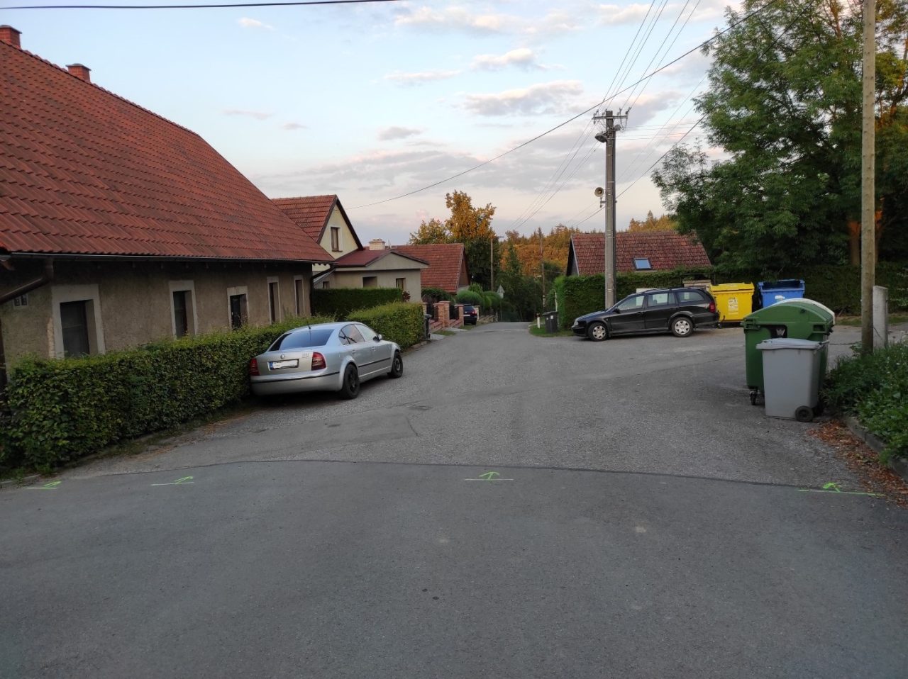 Opravy komunikací a chodníků